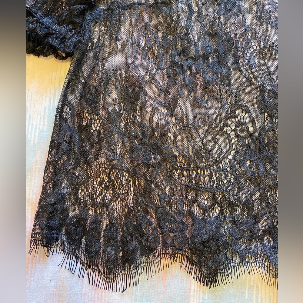 Divided Black Puff Sleeve Floral Lace Top - Picture 3 of 11